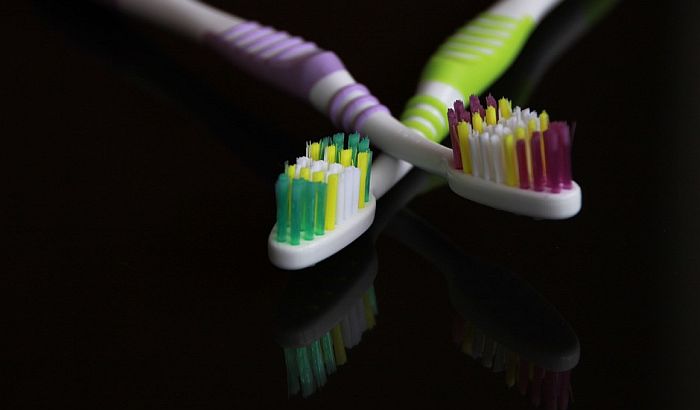 Da li su električne četkice za zube bolje od običnih? Da li su električne četkice za zube bolje od običnih?