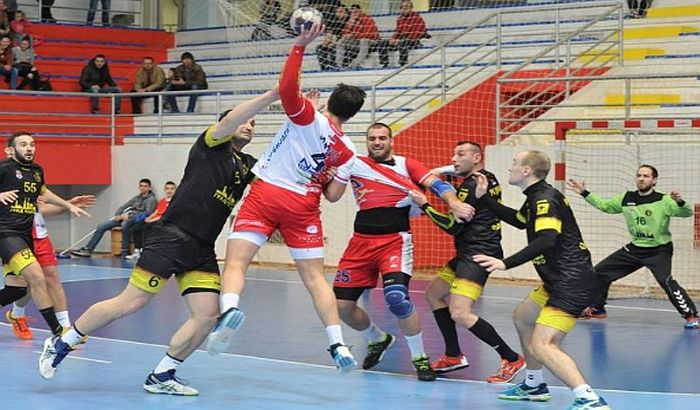 Voša dobila Dinamo u derbiju i zasela na čelo tabele Voša dobila Dinamo u derbiju i zasela na čelo tabele