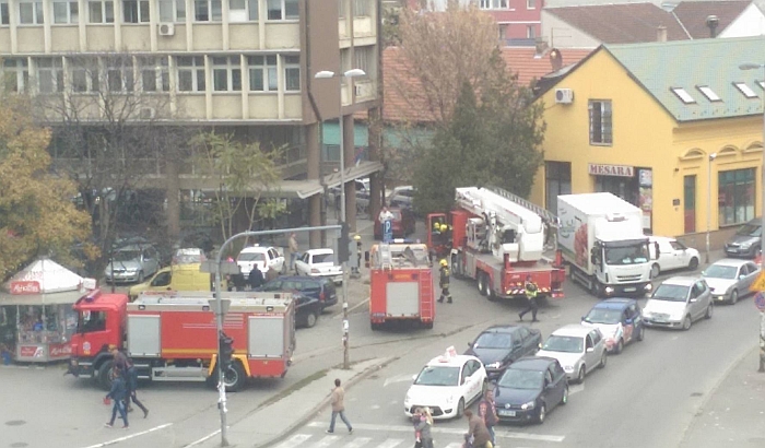 FOTO: Požar u nekadašnjem pokrajinskom SUP-u FOTO: Požar u nekadašnjem pokrajinskom SUP-u