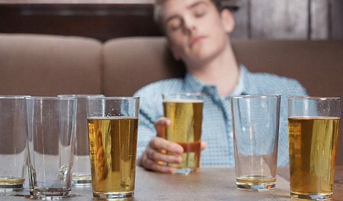 Kako se danas nositi s mamurlukom i mučninom Kako se danas nositi s mamurlukom i mučninom