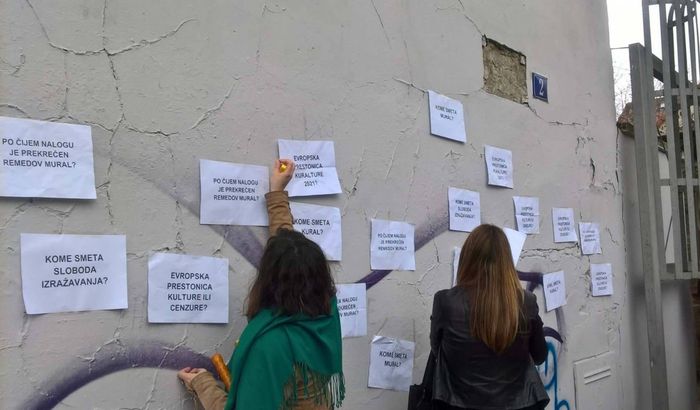 VIDEO, FOTO: Novosađani traže odgovorne za skidanje Remedovog murala VIDEO, FOTO: Novosađani traže odgovorne za skidanje Remedovog murala