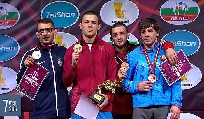 Maksimović osvojio bronzu i treću medalju za Srbiju u rvanju Maksimović osvojio bronzu i treću medalju za Srbiju u rvanju