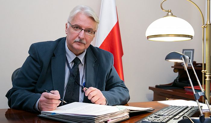 Šef diplomatije izmislio državu Šef diplomatije izmislio državu