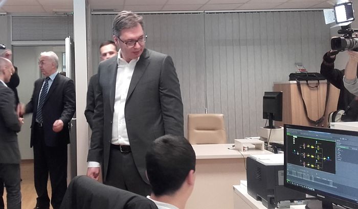 Vučić: Na tehničkih fakultetima 700 studenata više Vučić: Na tehničkih fakultetima 700 studenata više