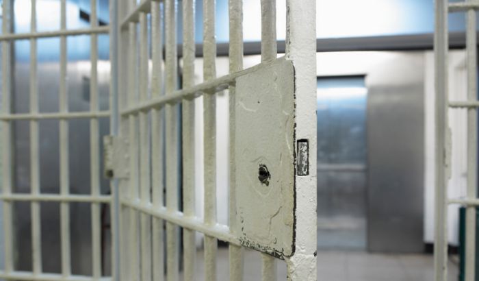 Osuđen na 396 godina zatvora za ubistvo troje ljudi Osuđen na 396 godina zatvora za ubistvo troje ljudi