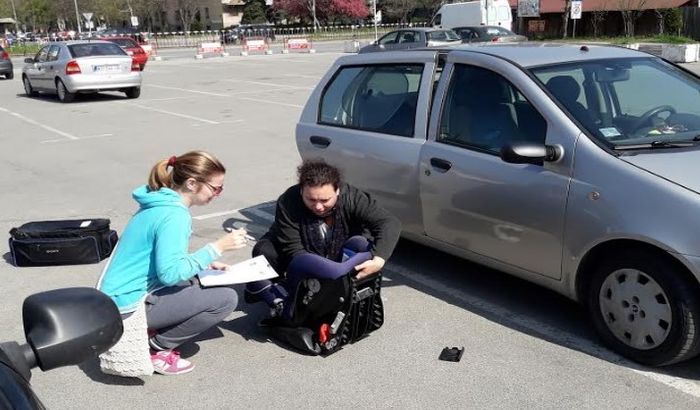 Novosađani mahom ne paze na decu u auto-sedištima Novosađani mahom ne paze na decu u auto-sedištima