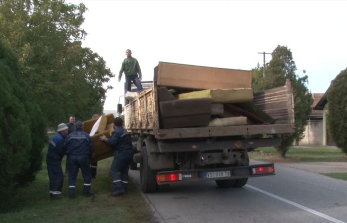 Vrbas: U subotu odnošenje kabastog otpada Vrbas: U subotu odnošenje kabastog otpada