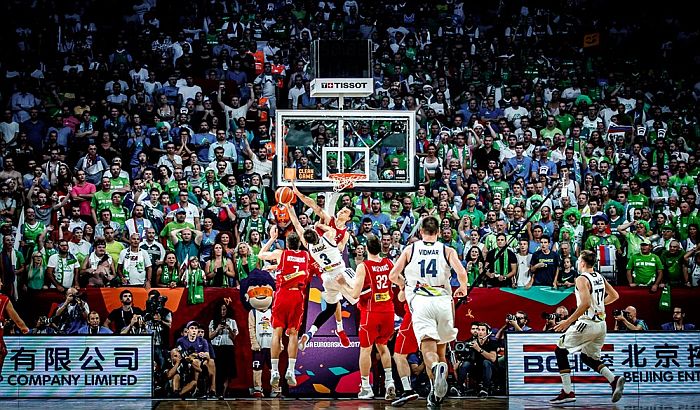Srbija poražena u dramatičnoj završnici, Slovenija evropski šampion u košarci Srbija poražena u dramatičnoj završnici, Slovenija evropski šampion u košarci