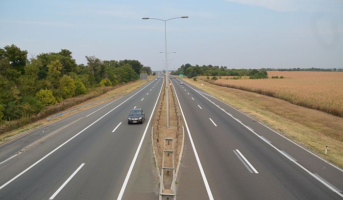 Koviljčani za 11 km autoputa sada plaćaju 70 dinara putarinu Koviljčani za 11 km autoputa sada plaćaju 70 dinara putarinu