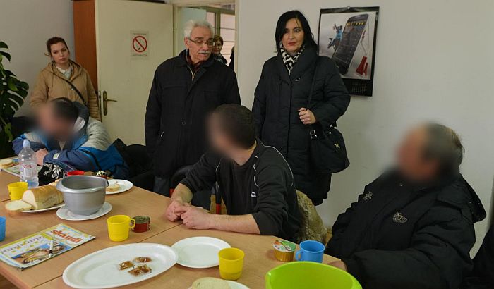 FOTO: Beskućnici zbrinuti na hladnoći FOTO: Beskućnici zbrinuti na hladnoći