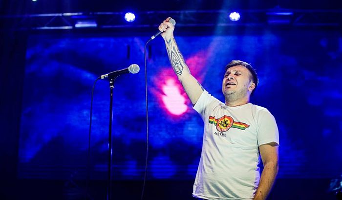 INTERVJU - Edo Maajka: Stalno nas uče idioti i loši učitelji INTERVJU - Edo Maajka: Stalno nas uče idioti i loši učitelji
