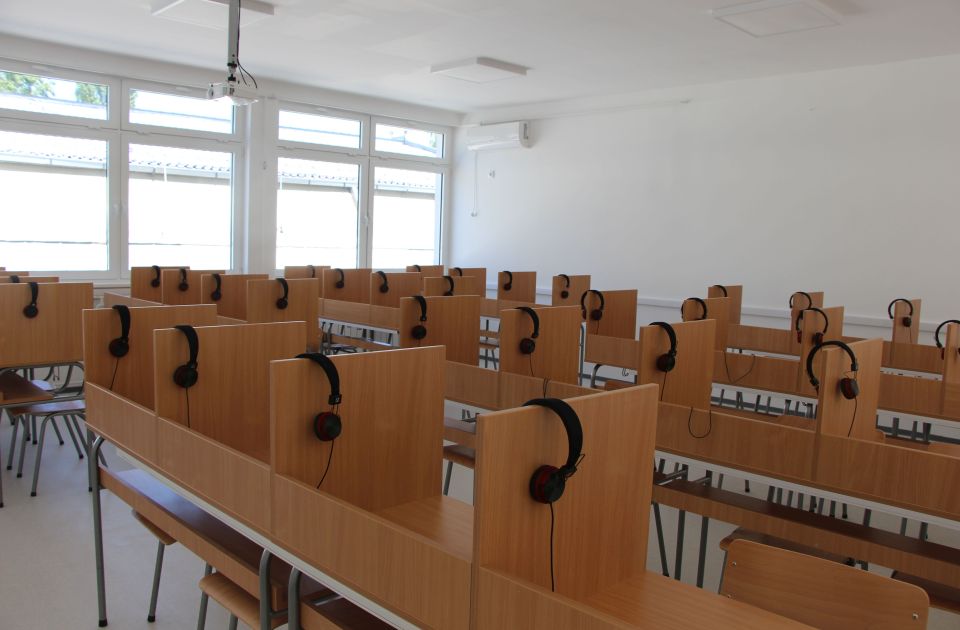Dveri: Grejanje škola u Vrbasu mora biti obezbeđeno, bez obzira na to da li su izmireni računi 
