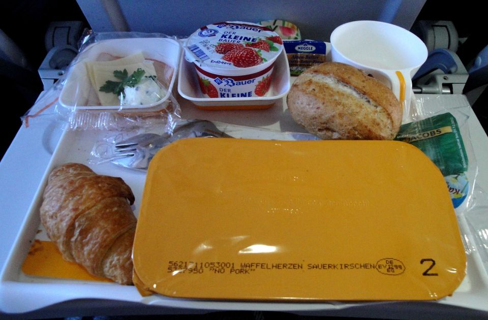 Nekada je hrana na avio-letovima bila luksuzna, a danas je znatno lošija: Šta se dogodilo?