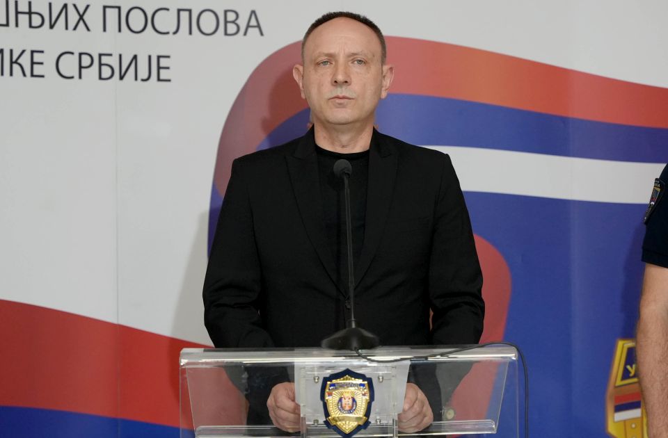 Direktor policije: Na skupovima protiv blokada 100.000 ljudi, koškanje u Novom Sadu
