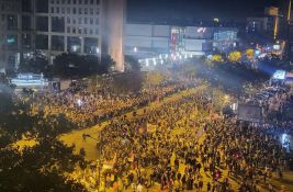UŽIVO VIDEO: Novosađani dočekuju studente iz Srbije UŽIVO VIDEO: Novosađani dočekuju studente iz Srbije