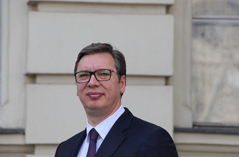 Vučić se izvinio studentima zbog uvreda  Vučić se izvinio studentima zbog uvreda