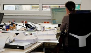 MMF: Ograničiti povećanje plata i penzija