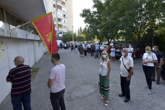 Zatvorena birališta u Crnoj Gori, do 19 sati glasalo 75 odsto građana
