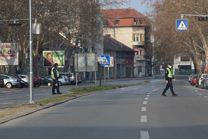 Vozili automobil i bicikl sa više od dva promila alkohola