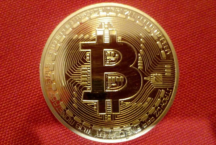 Veliki pad vrednosti bitkoina zbog najave zabrane trgovine kriptovalutama