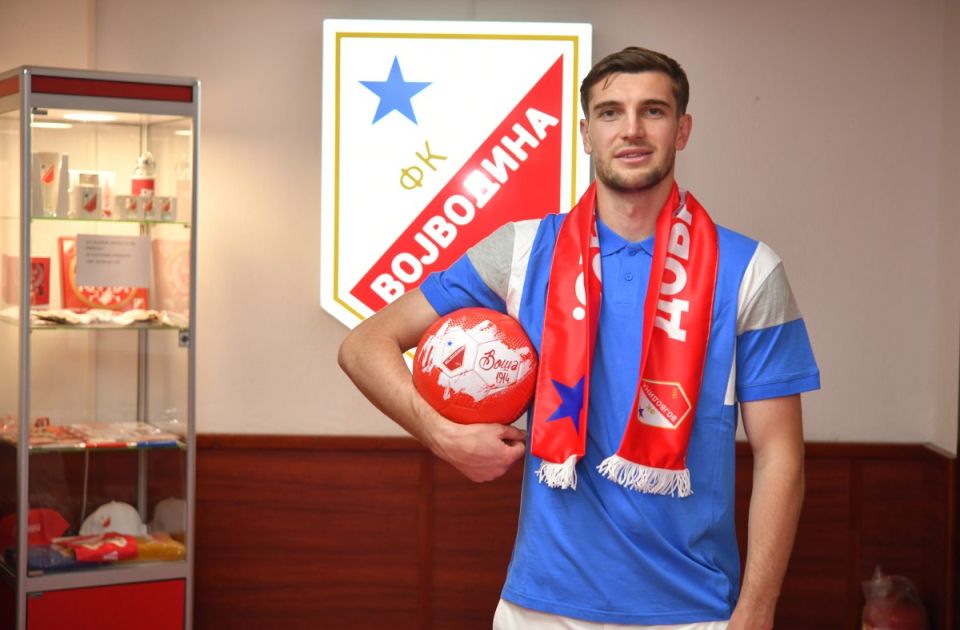 Nardin Mulahusejnović i Hamza Redžić novi fudbaleri "Vojvodine"