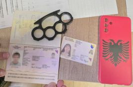 Dvojica privedena kod Pionirskog parka: Nisu imali prijavljen boravak, jedan kod sebe imao bokser