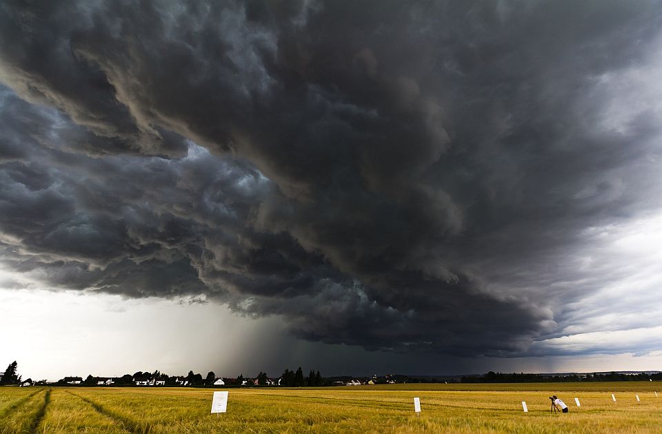 Crveni meteo-alarm u Rumuniji: Stotine škola zatvoreno zbog najavljenih obilnih padavina