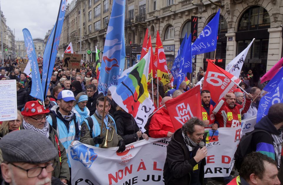 FOTO: Na protestima širom Francuske 570.000 ljudi, incidenti u Renu i Marseju