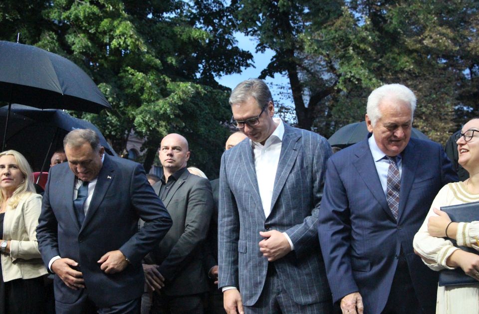 Inicijativa mladih: Vlasti i Srbije i Hrvatske iskoristile godišnjicu "Oluje" za šovinizam Inicijativa mladih: Vlasti i Srbije i Hrvatske iskoristile godišnjicu "Oluje" za šovinizam