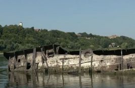 Od 21 broda nemačke flote kod Prahova do sada izvađeni jedan brod i jedan čamac puni eksploziva