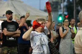 Građani i studenti i jutros pred Palatom pravde u Beogradu zbog privedenog Stefana Tomića