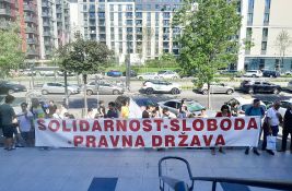VIDEO: Građani i studenti pred Palatom pravde zbog privedenog Stefana Tomića