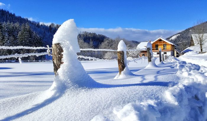 Sjenica i Ivanjica bez vode i struje zbog snega