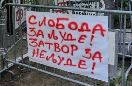 Novosadski aktivisti u egzilu: Reakcija Interpola dokazala da nas vlast proganja zbog političkih stavova