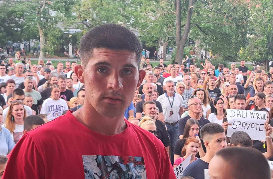 Radnik kome su dali otkaz zbog protesta pozvan nazad na posao: "Gubimo decu, treba da ih je sramota"