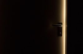 Iznajmio stan u Valoni i pretvorio ga u 