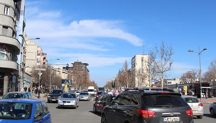 Sve manje pešaka u Novom Sadu, saobraćaj se kroji po meri putničkih automobila