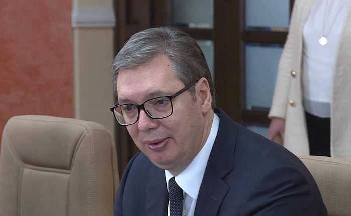 VIDEO: Vučić postao počasni građanin Banjaluke, uručeni mu ključevi grada i povelja