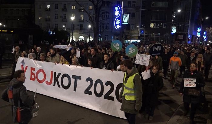 FOTO: Umesto "Jedan od pet miliona", protest pod parolom "U bojkot 2020"