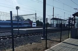 Postavljena ograda na Železničkoj stanici u Petrovaradinu: Nema više pretrčavanja pruge