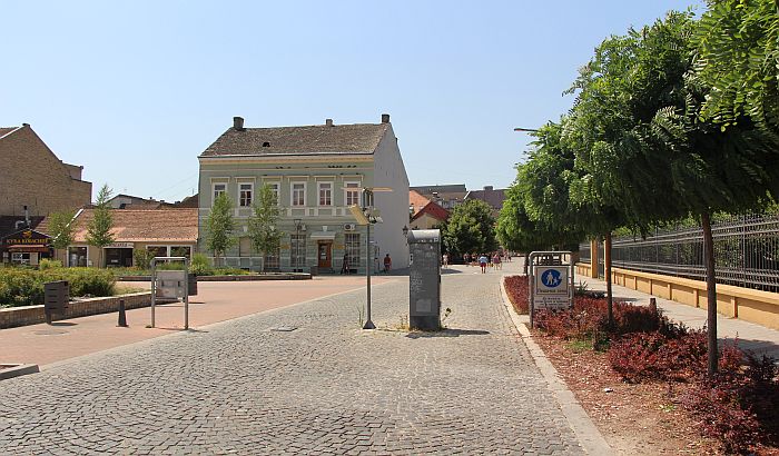 Grad znatno štedi na izradi propusnica za ulazak vozila u pešačku zonu Novog Sada