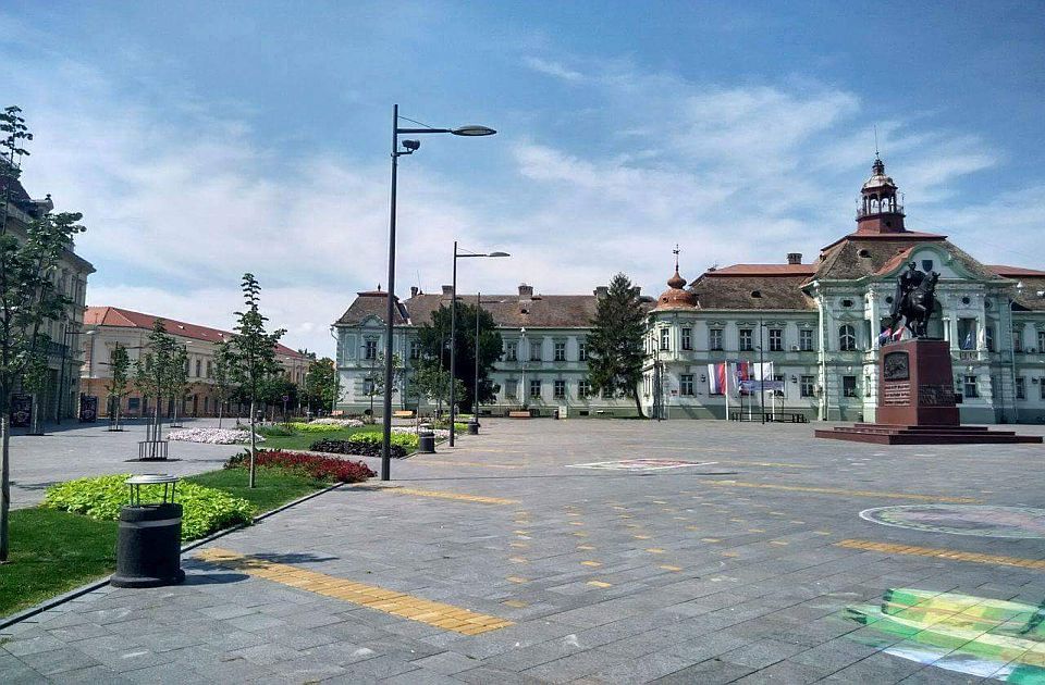 Begej pocrneo: Zrenjanin se guši u neprijatnim mirisima