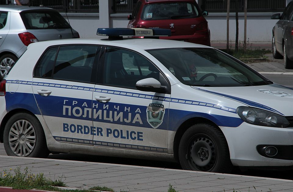 Pijani državljanin Srbije uhapšen na Bajakovu zbog kape sa 