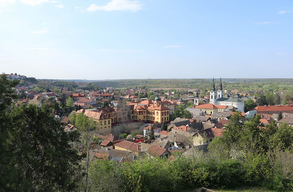 Sremski Karlovci danas i sutra dobijaju biste Đorđa Stratimirovića i Petra Velikog