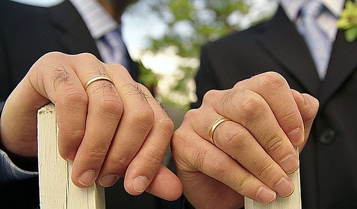 Evropski sud razmatra priznavanje gej brakova
