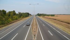 Izmena saobraćaja na deonici puta Sremska Mitrovica-Kuzmin i Kuzmin-Ruma
