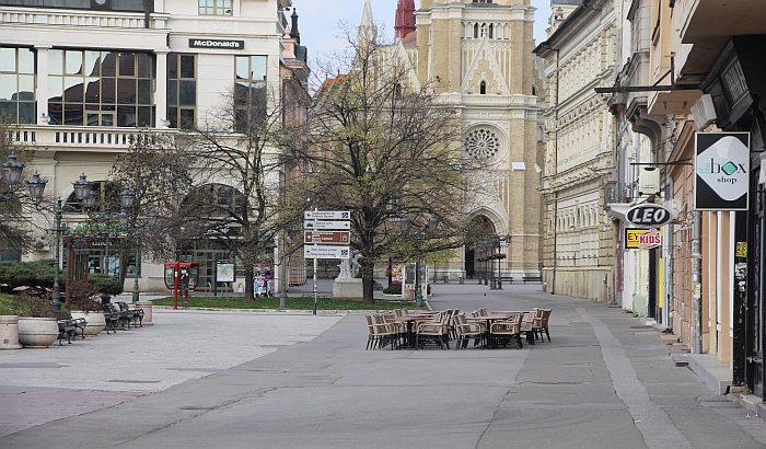 Hronika odlaganja rekonstrukcije Pozorišnog trga u Novom Sadu, duga više od 15 godina