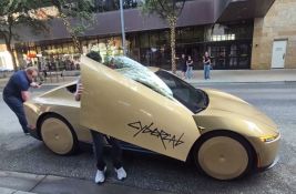 VIDEO: Ilon Mask predstavio cybercab - robotaksi dvosed bez upravljača