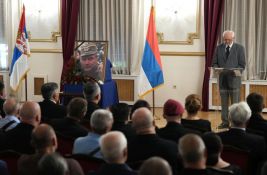 U Domu Vojske Srbije u Beogradu održana komemoracija Ratku Mladiću, napolju ostale stotine ljudi