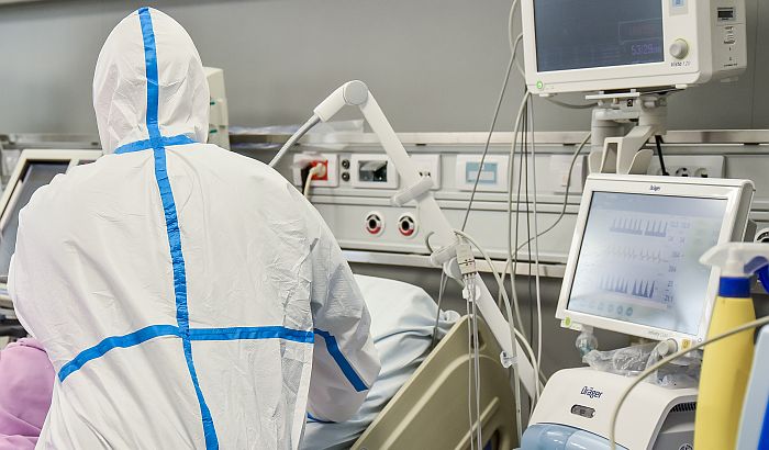 Još osam žrtava kovida, prethodnog dana 467 zaraženih